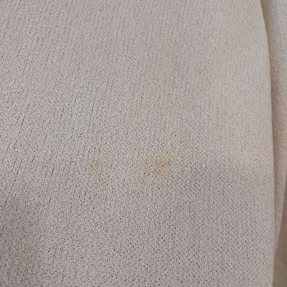 White knit skirt suit with black and gold buttons - Picture 5 of 8